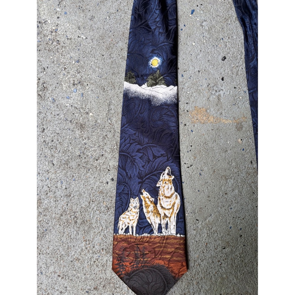 Dino Romano Hand Made Howling Wolf Moon Nature Graphic Navy Jacquard Necktie - Picture 2 of 3